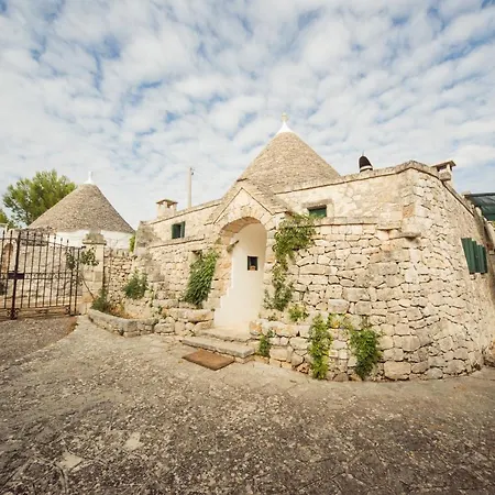 펜션 Trulli Girasoli E Viole Cocolicchio