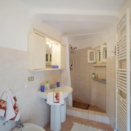 Holiday home Trulli Girasoli E Viole Cocolicchio