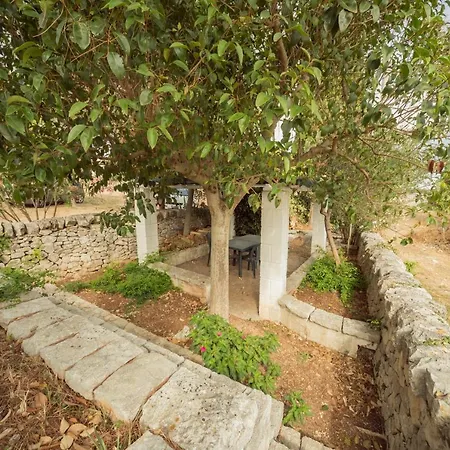 Trulli Girasoli E Viole Holiday home *