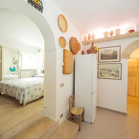 Holiday home Trulli Girasoli E Viole Cocolicchio