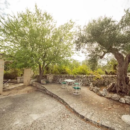 Trulli Girasoli E Viole Holiday home