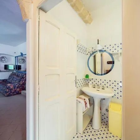 Holiday home Trulli Girasoli E Viole *