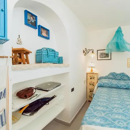 Trulli Girasoli E Viole Holiday home *