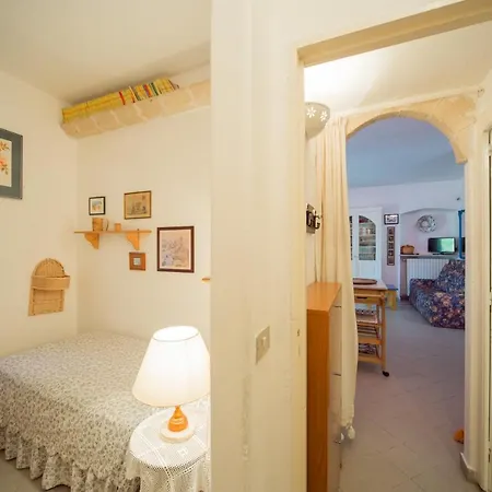 Trulli Girasoli E Viole Holiday home Cocolicchio