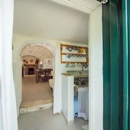 Holiday home Trulli Girasoli E Viole *