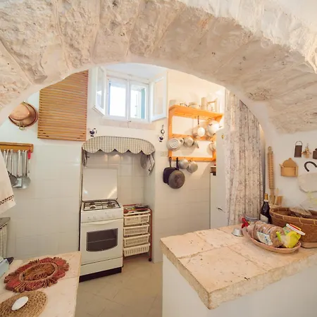 Trulli Girasoli E Viole * Cocolicchio